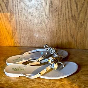 Auth Valentino Rockstud flip flops
